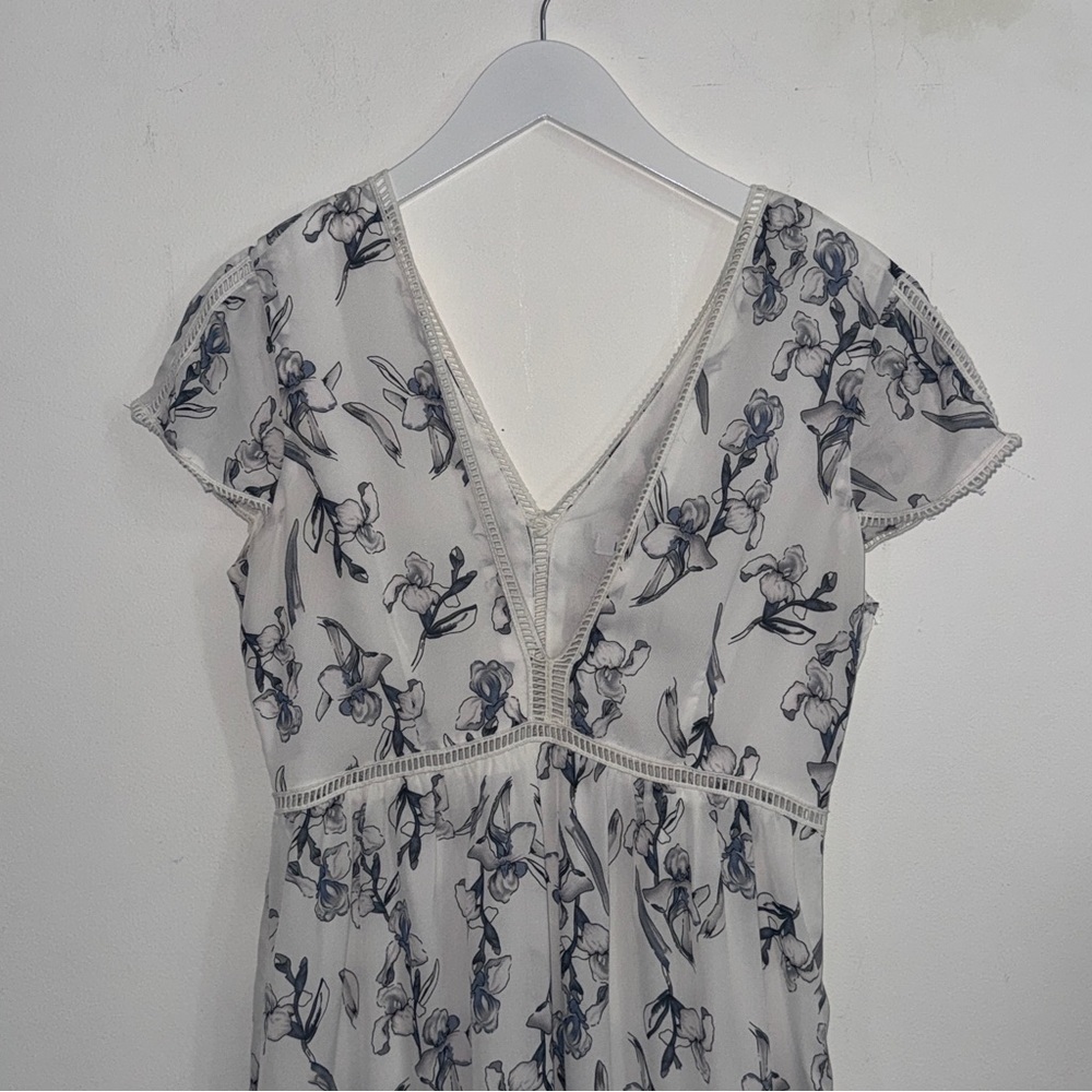 Lucca Blue & White Floral Maxi Dress V-Neck Front & Back - Picture 5 of 5